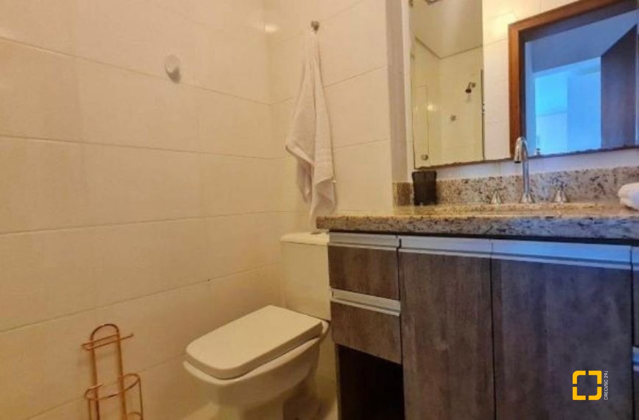 Apartamento com 138m², 4 quartos (sendo 2 suítes), 1 garagem, no bairro Campeche em Florianópolis