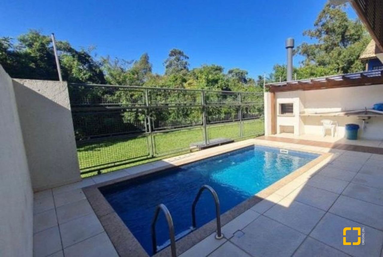 Apartamento com 138m², 4 quartos (sendo 2 suítes), 1 garagem, no bairro Campeche em Florianópolis