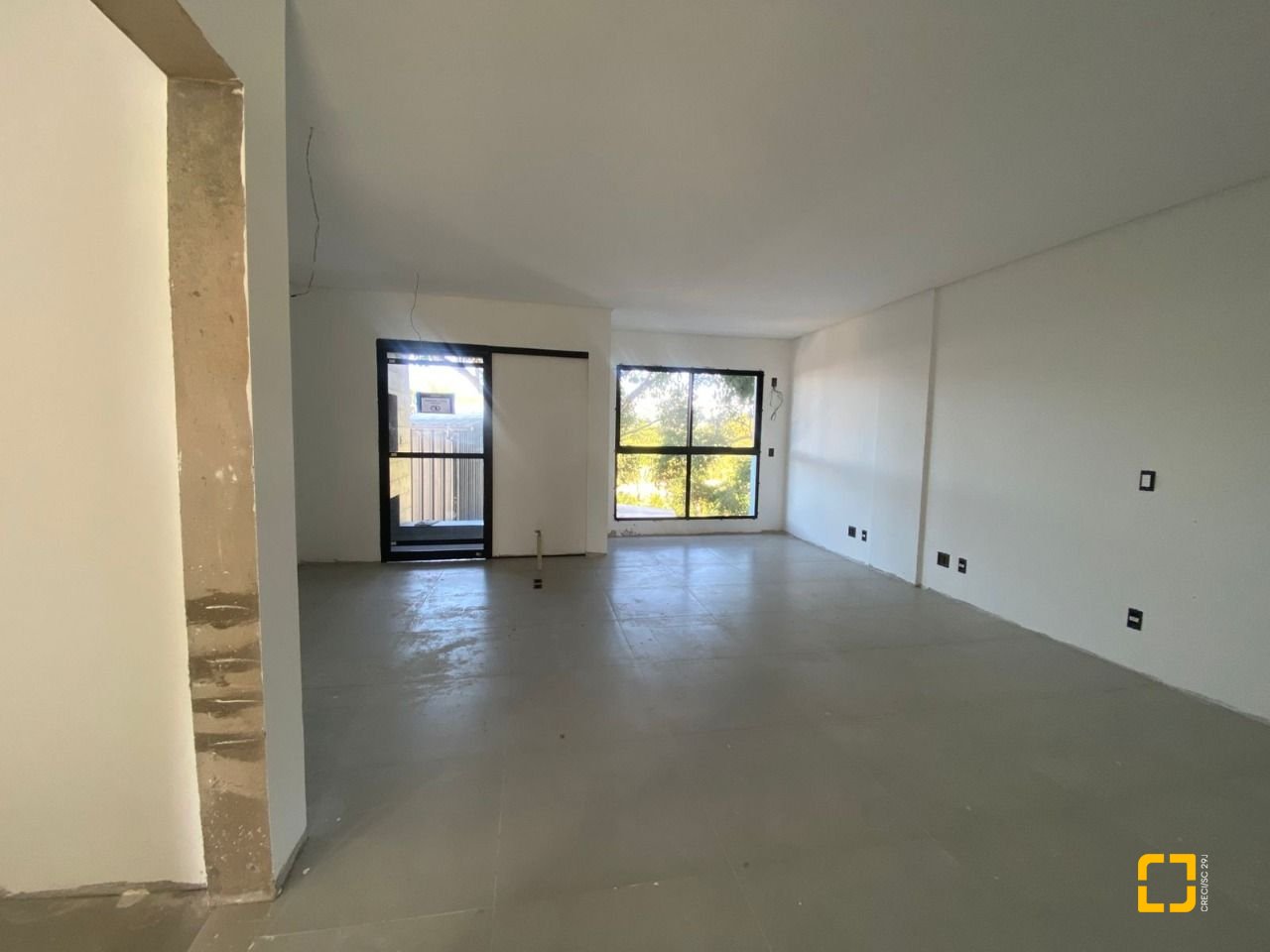 Apartamento com 41m², 1 quarto, 1 garagem, no bairro Campeche em Florianópolis