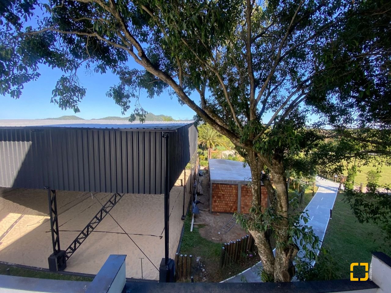 Apartamento com 41m², 1 quarto, 1 garagem, no bairro Campeche em Florianópolis