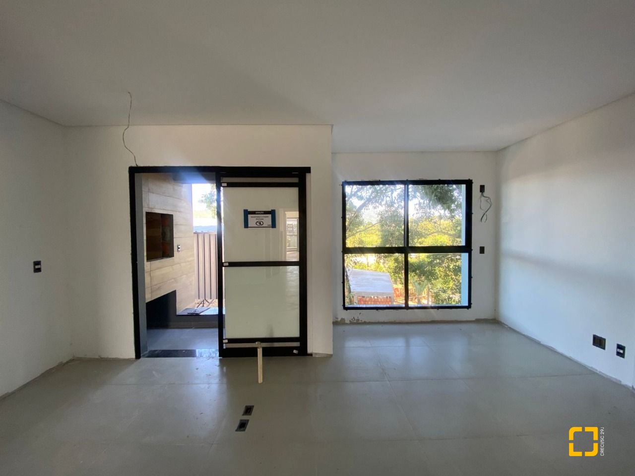 Apartamento com 41m², 1 quarto, 1 garagem, no bairro Campeche em Florianópolis