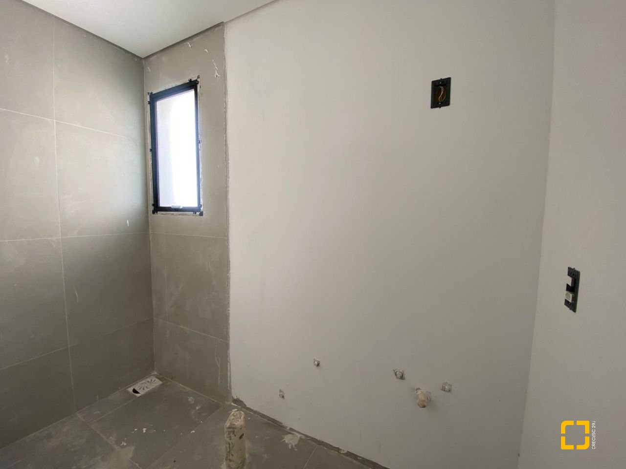 Apartamento com 41m², 1 quarto, 1 garagem, no bairro Campeche em Florianópolis