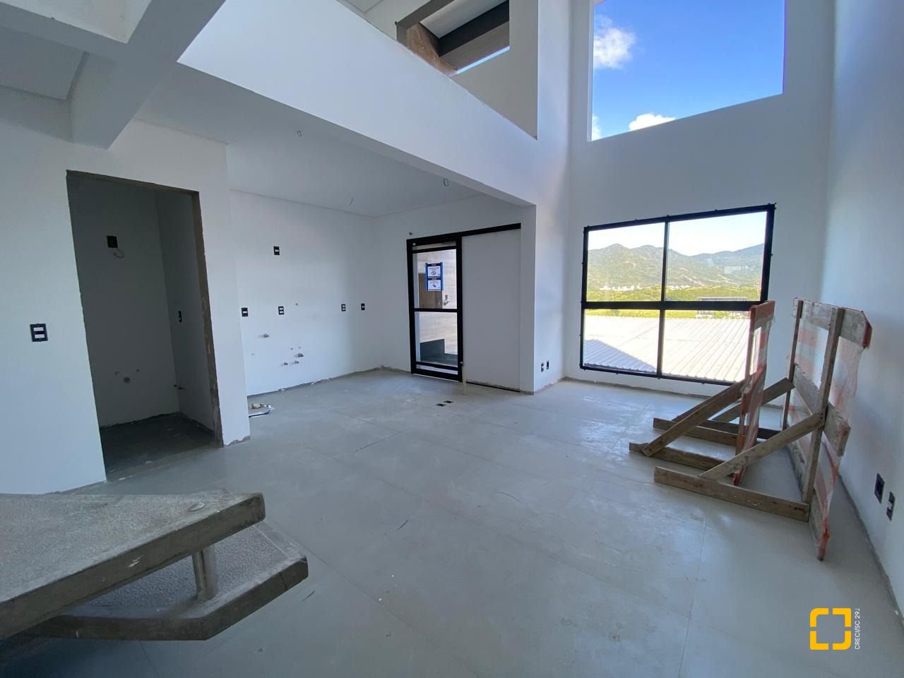 Apartamento com 60m², 2 quartos (sendo 1 suíte), 1 garagem, no bairro Campeche em Florianópolis