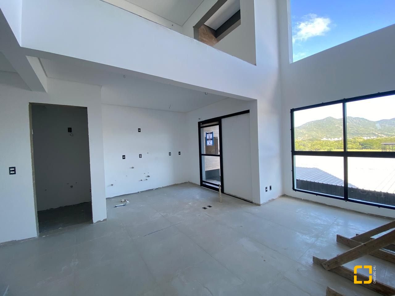 Apartamento com 60m², 2 quartos (sendo 1 suíte), 1 garagem, no bairro Campeche em Florianópolis