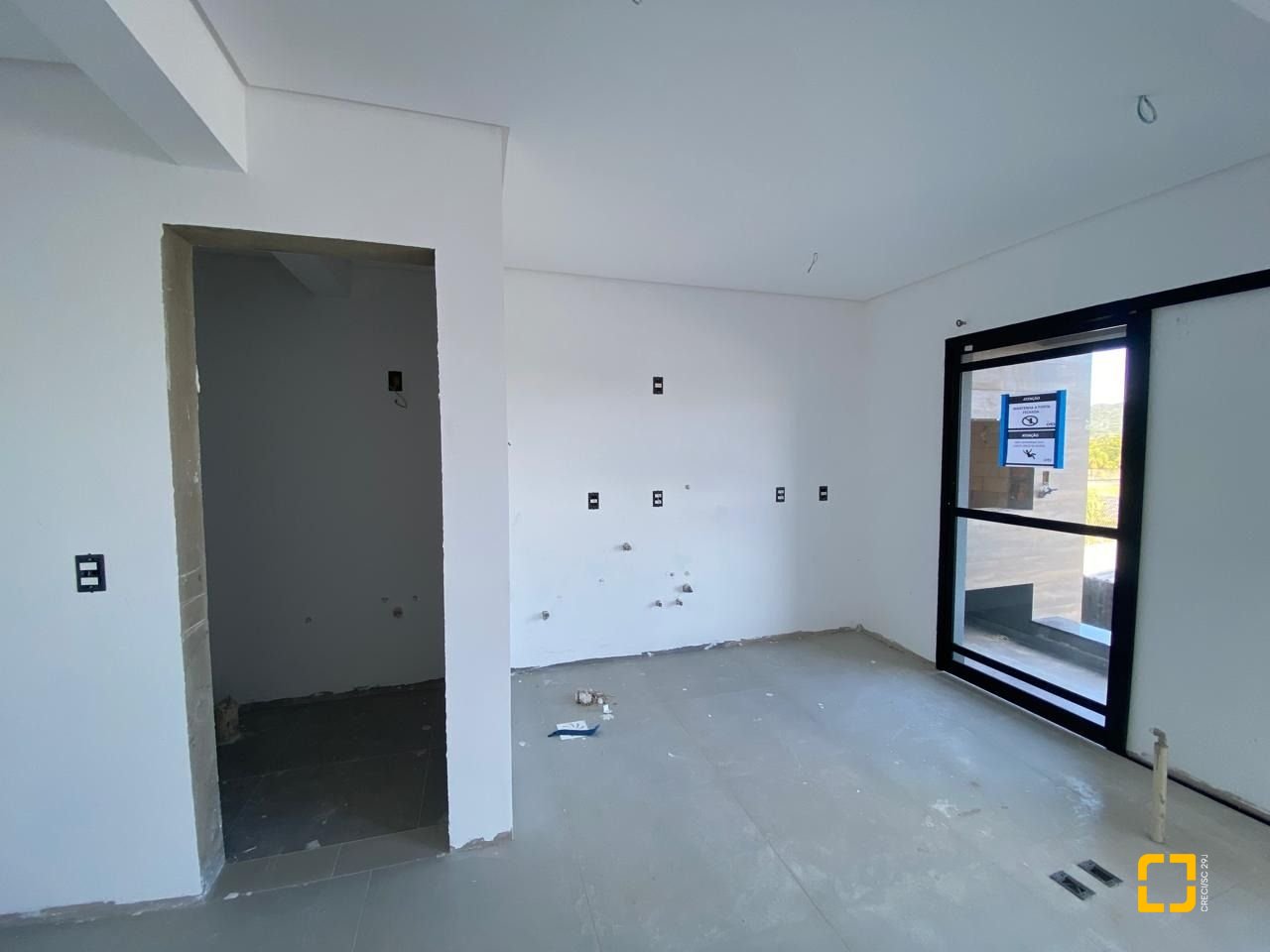 Apartamento com 60m², 2 quartos (sendo 1 suíte), 1 garagem, no bairro Campeche em Florianópolis