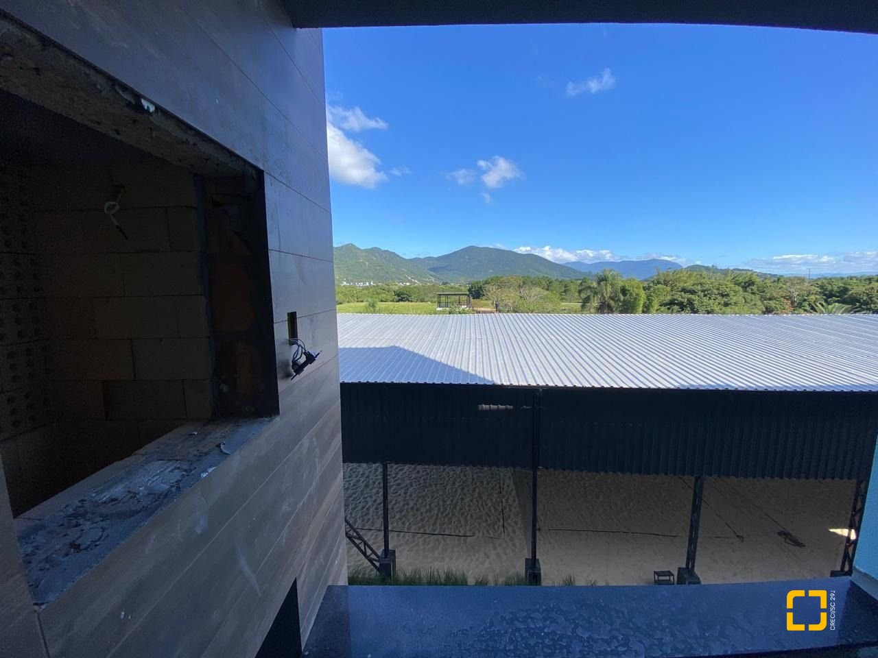 Apartamento com 60m², 2 quartos (sendo 1 suíte), 1 garagem, no bairro Campeche em Florianópolis