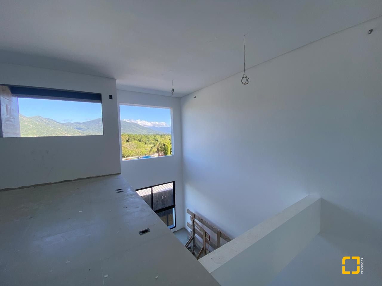 Apartamento com 60m², 2 quartos (sendo 1 suíte), 1 garagem, no bairro Campeche em Florianópolis