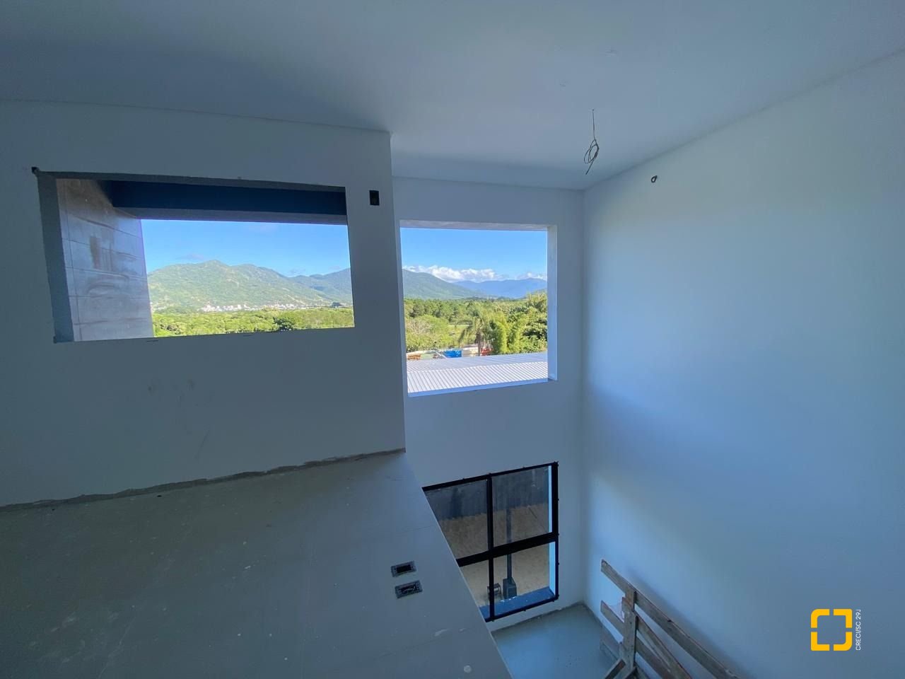 Apartamento com 60m², 2 quartos (sendo 1 suíte), 1 garagem, no bairro Campeche em Florianópolis