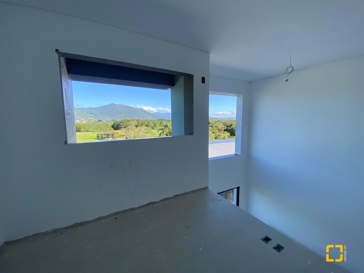 Apartamento com 60m², 2 quartos (sendo 1 suíte), 1 garagem, no bairro Campeche em Florianópolis