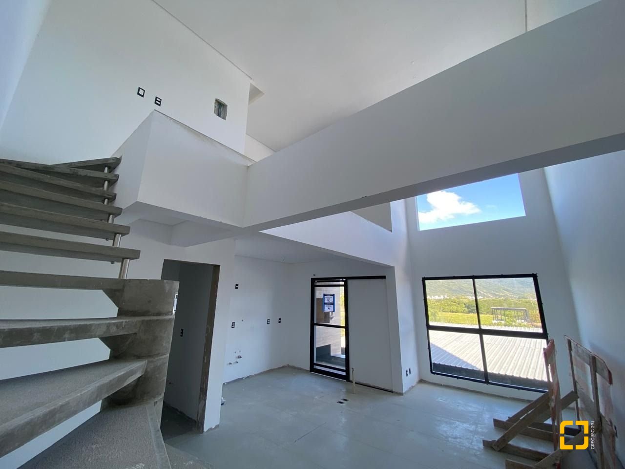 Apartamento com 60m², 2 quartos (sendo 1 suíte), 1 garagem, no bairro Campeche em Florianópolis