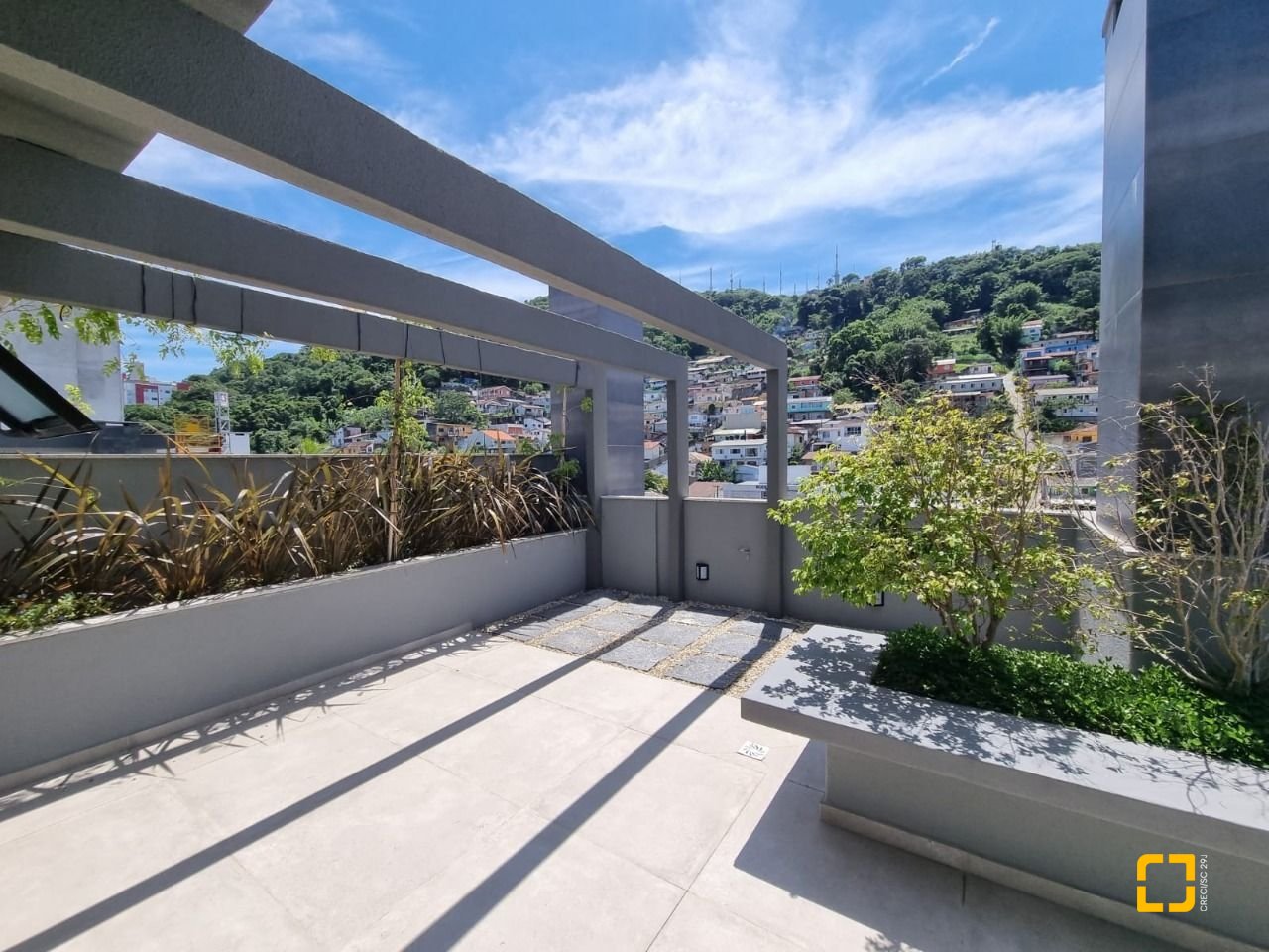 Apartamento com 39m², 1 quarto, 1 garagem, no bairro Centro em Florianópolis