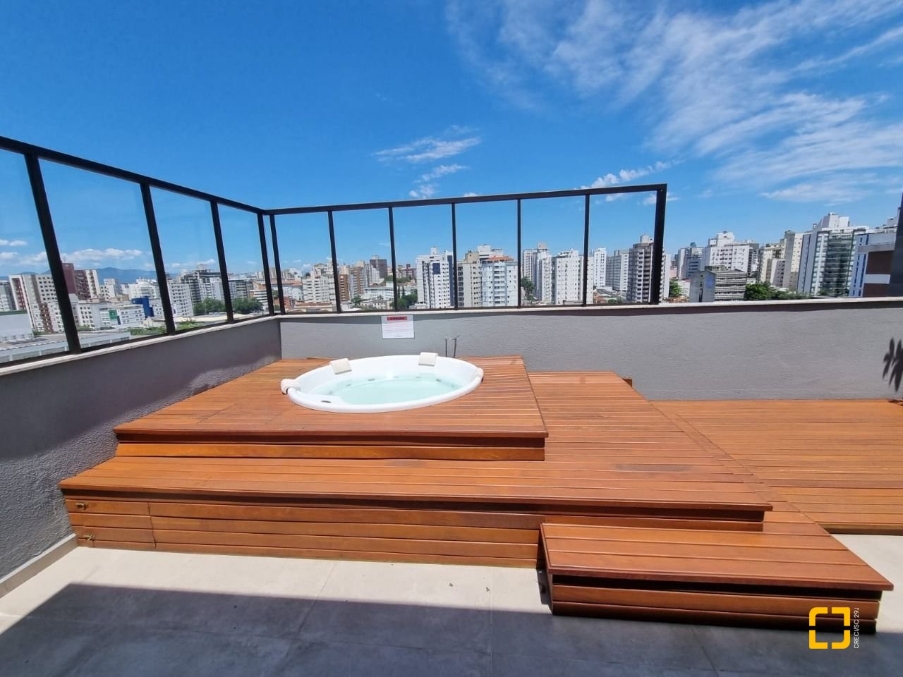 Apartamento com 39m², 1 quarto, 1 garagem, no bairro Centro em Florianópolis