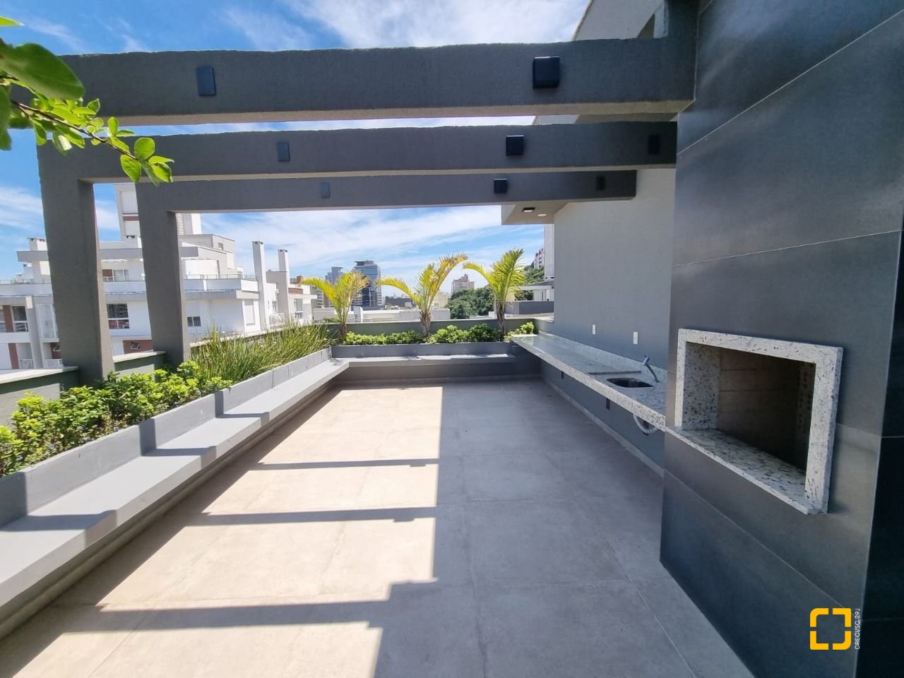 Apartamento com 39m², 1 quarto, 1 garagem, no bairro Centro em Florianópolis