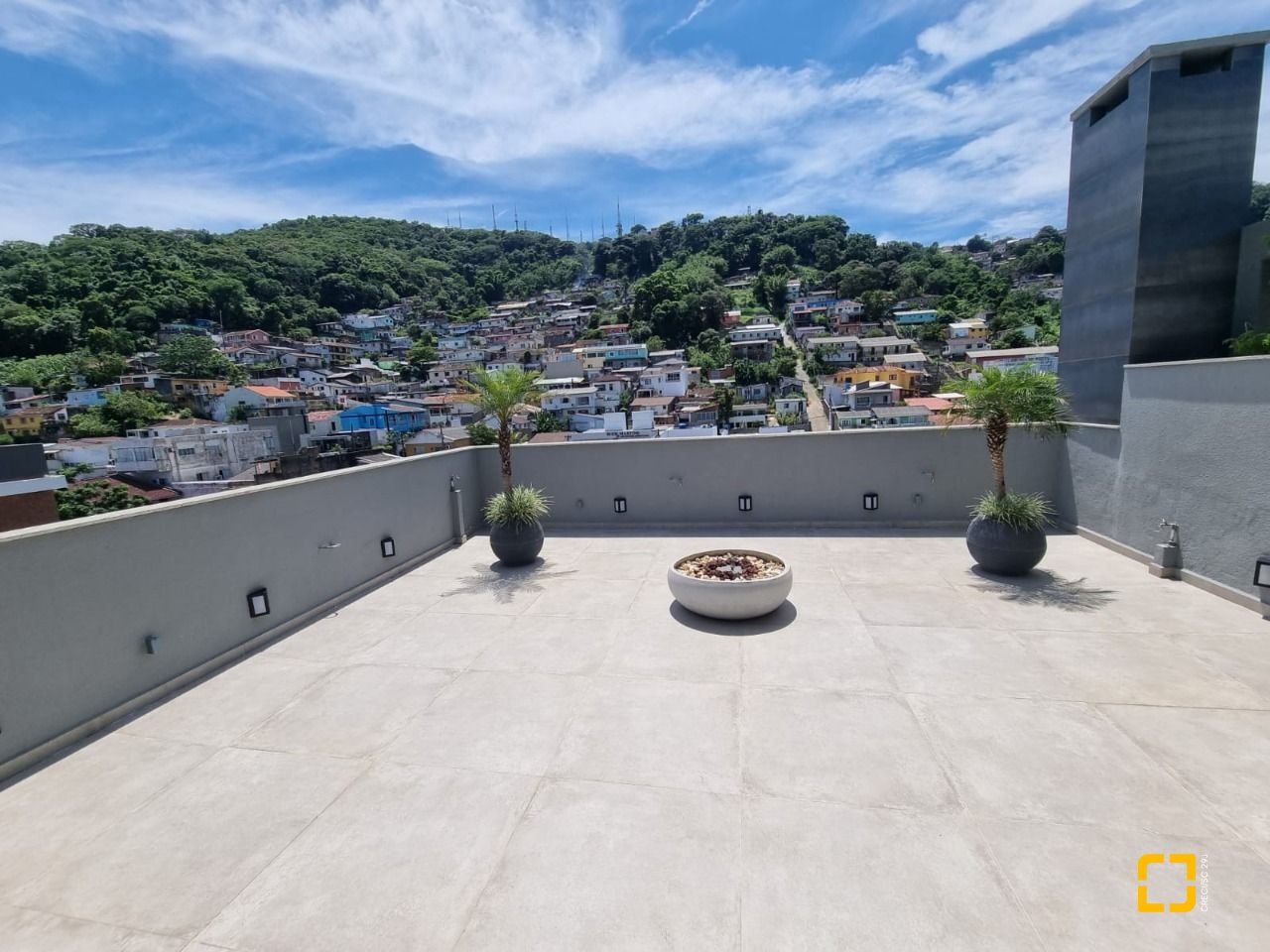 Apartamento com 39m², 1 quarto, 1 garagem, no bairro Centro em Florianópolis