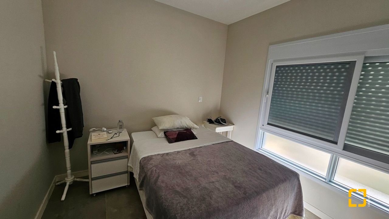 Casa de Condomínio com 158m², 4 quartos (sendo 1 suíte), 2 garagens, no bairro Vargem Grande em Florianópolis