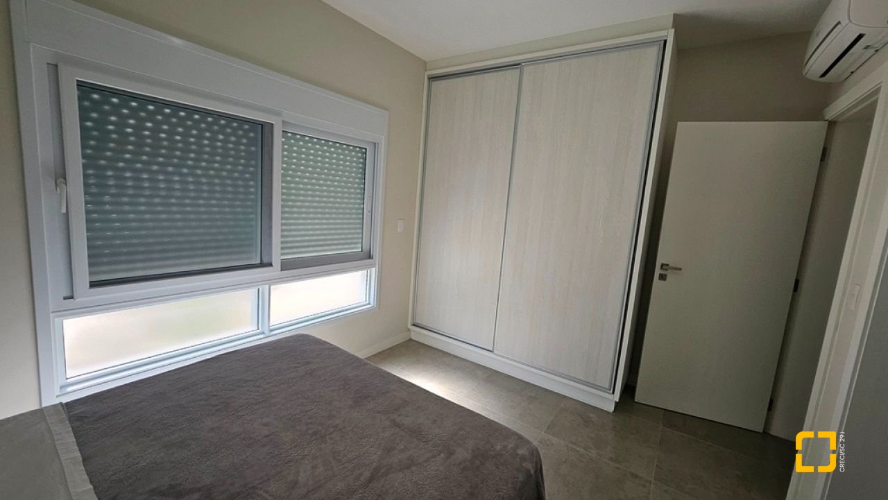 Casa de Condomínio com 158m², 4 quartos (sendo 1 suíte), 2 garagens, no bairro Vargem Grande em Florianópolis