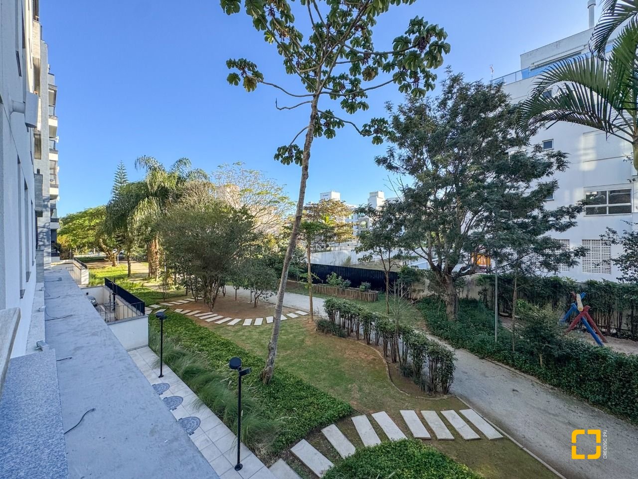 Apartamento com 210m², 8 quartos (sendo 4 suítes), 2 garagens, no bairro Jurerê em Florianópolis