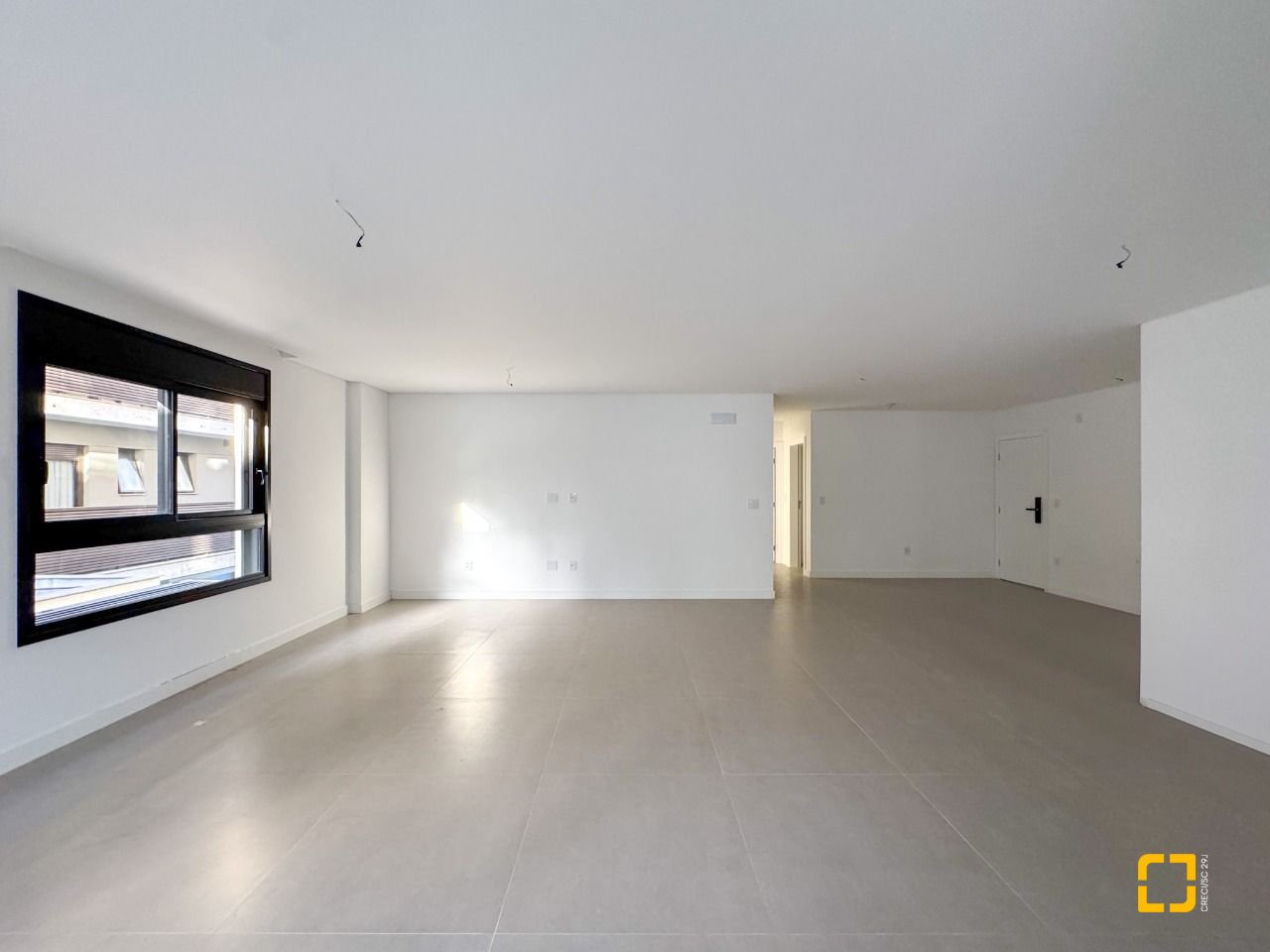 Apartamento com 210m², 8 quartos (sendo 4 suítes), 2 garagens, no bairro Jurerê em Florianópolis