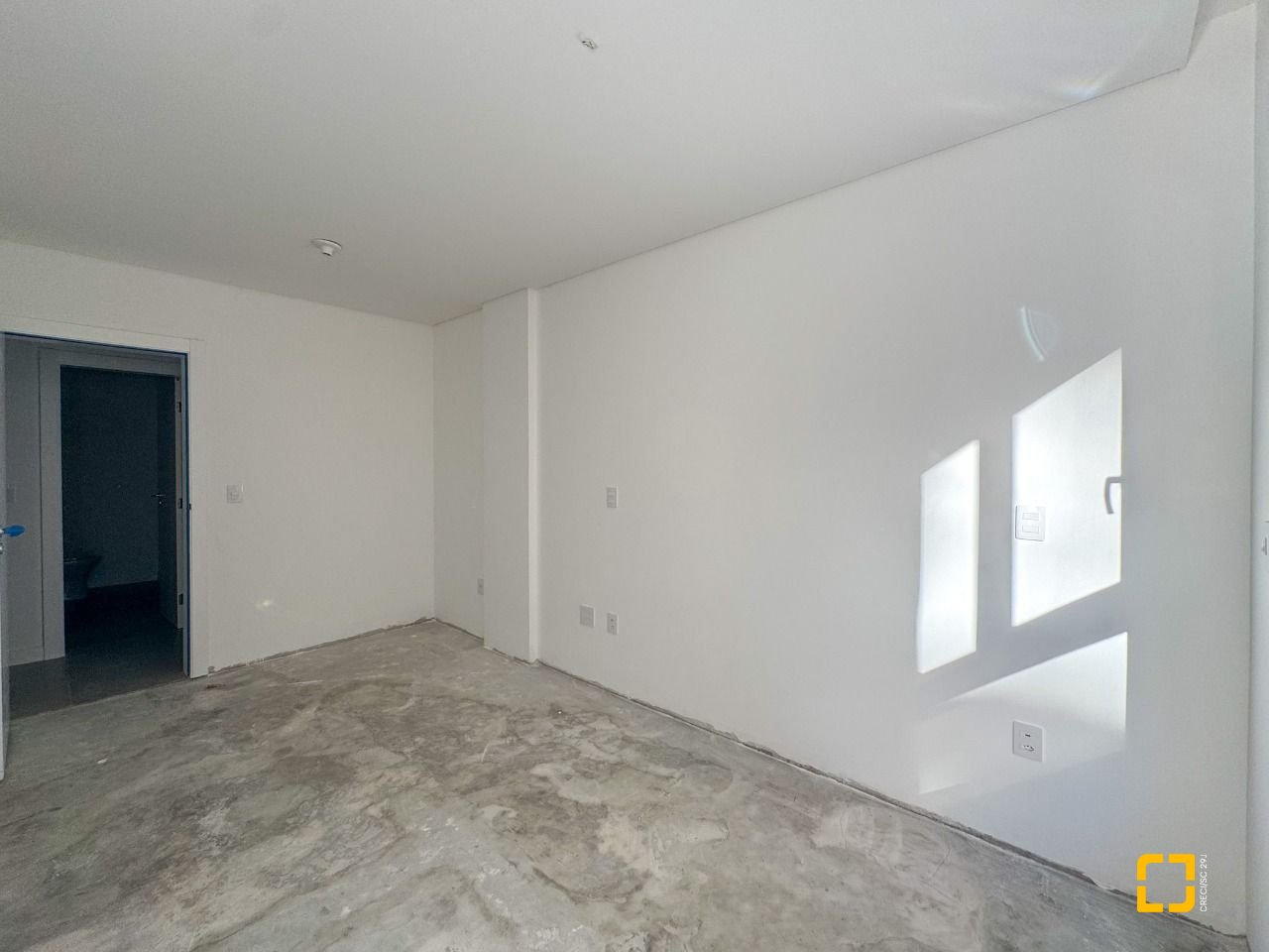 Apartamento com 210m², 8 quartos (sendo 4 suítes), 2 garagens, no bairro Jurerê em Florianópolis