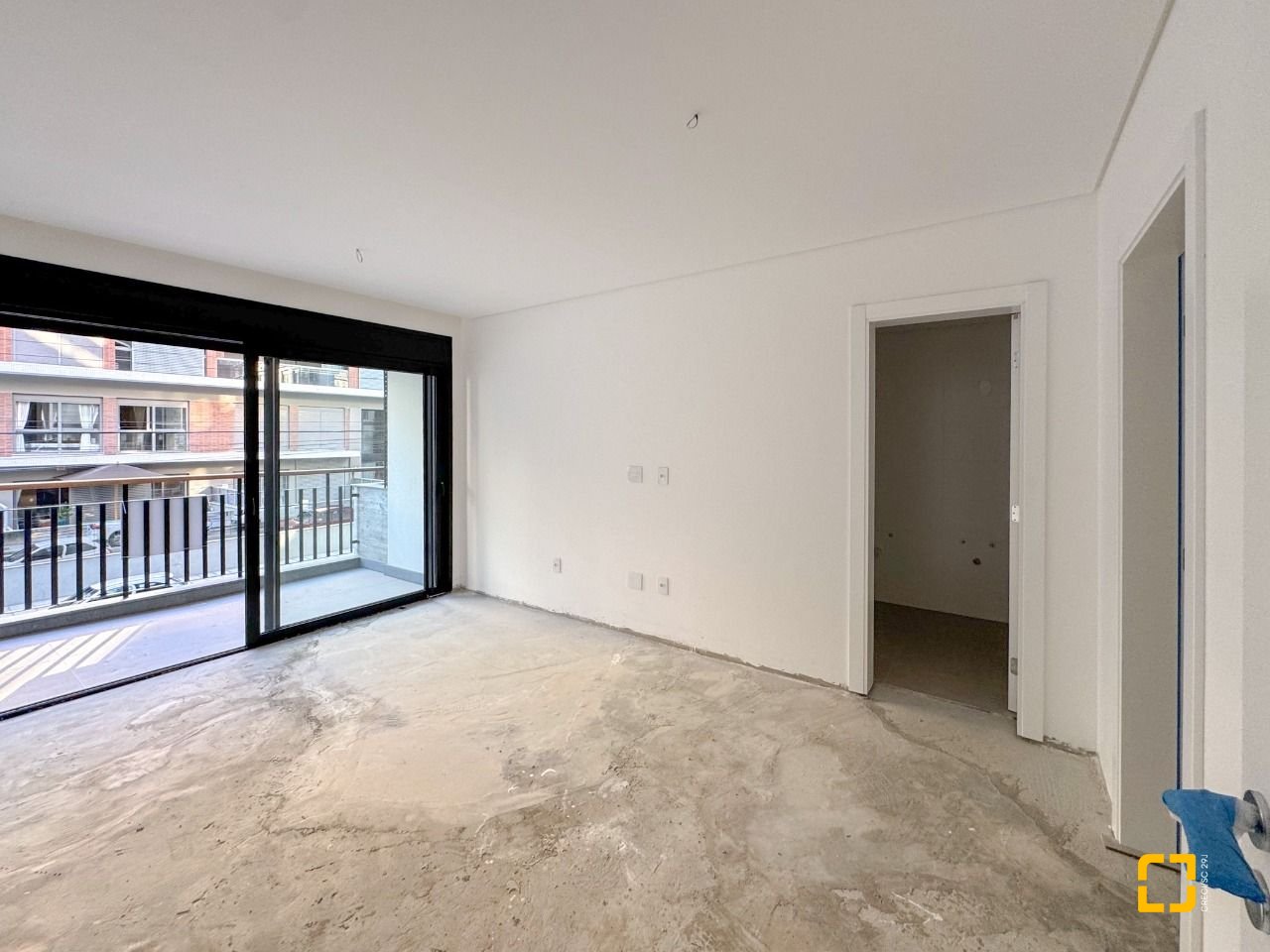Apartamento com 210m², 8 quartos (sendo 4 suítes), 2 garagens, no bairro Jurerê em Florianópolis
