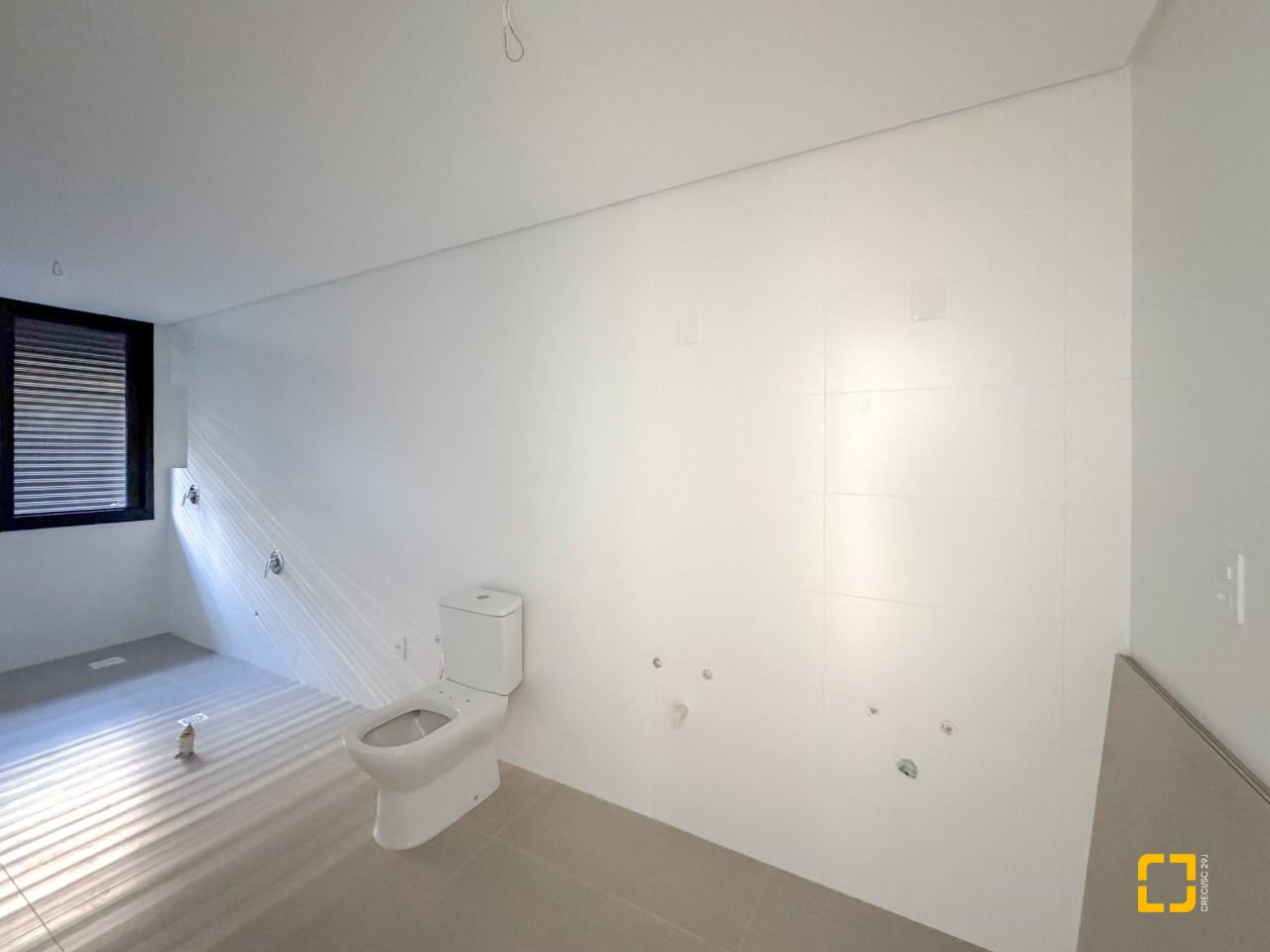 Apartamento com 210m², 8 quartos (sendo 4 suítes), 2 garagens, no bairro Jurerê em Florianópolis