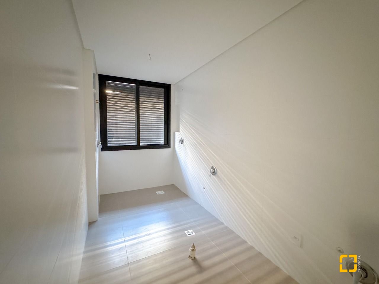 Apartamento com 210m², 8 quartos (sendo 4 suítes), 2 garagens, no bairro Jurerê em Florianópolis