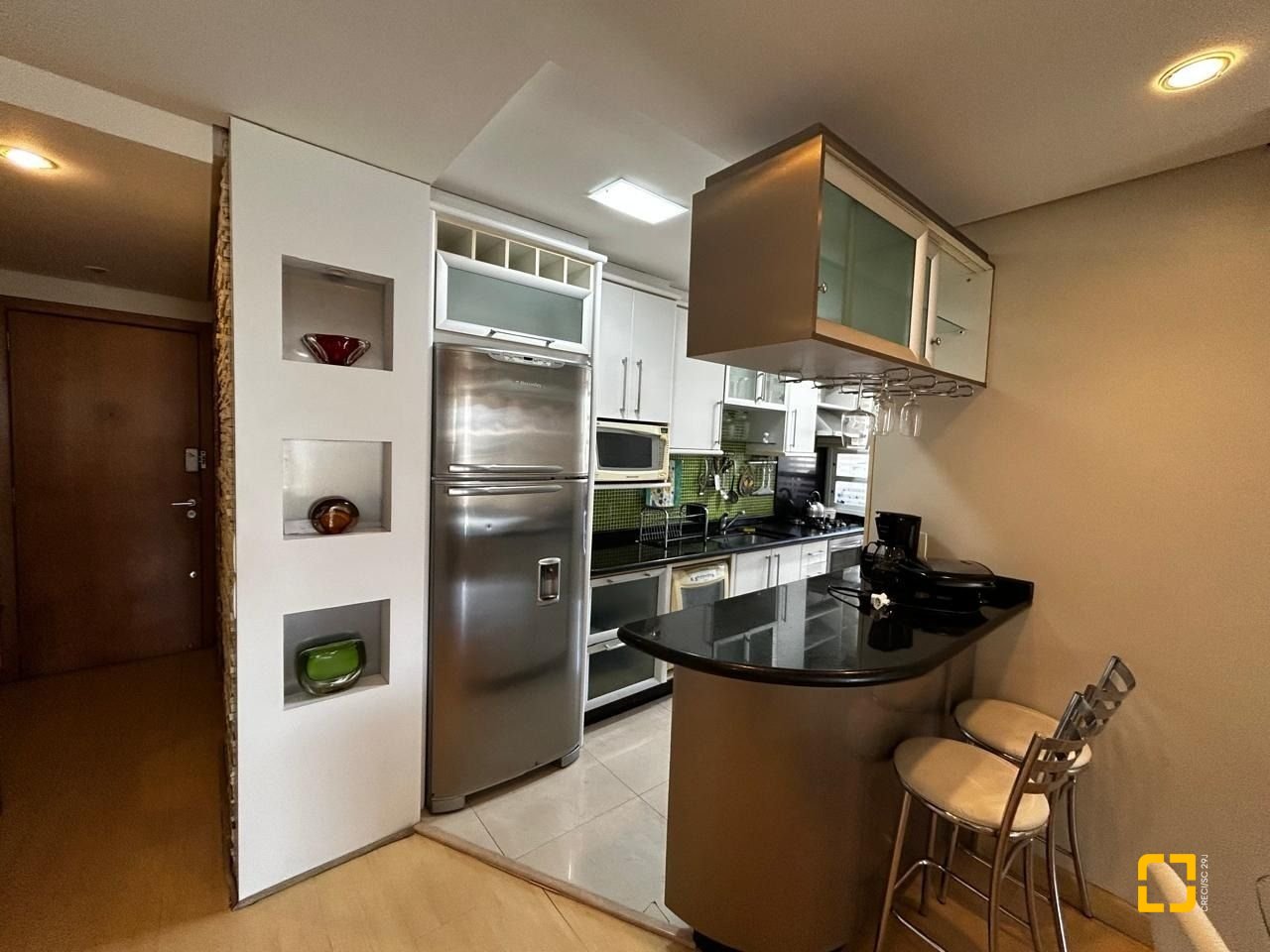 Apartamento com 123m², 4 quartos (sendo 1 suíte), 2 garagens, no bairro Canasvieiras em Florianópolis