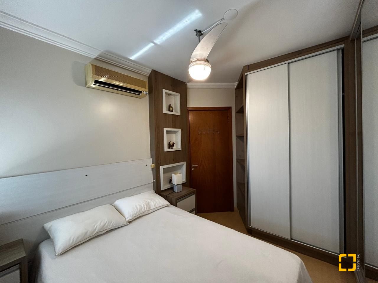 Apartamento com 123m², 4 quartos (sendo 1 suíte), 2 garagens, no bairro Canasvieiras em Florianópolis