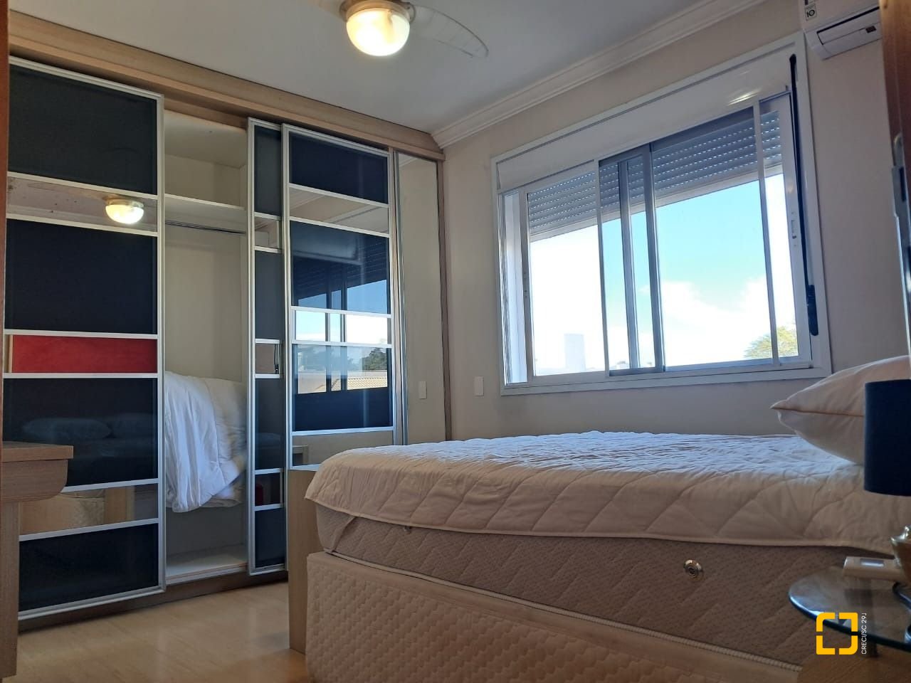Apartamento com 123m², 4 quartos (sendo 1 suíte), 2 garagens, no bairro Canasvieiras em Florianópolis