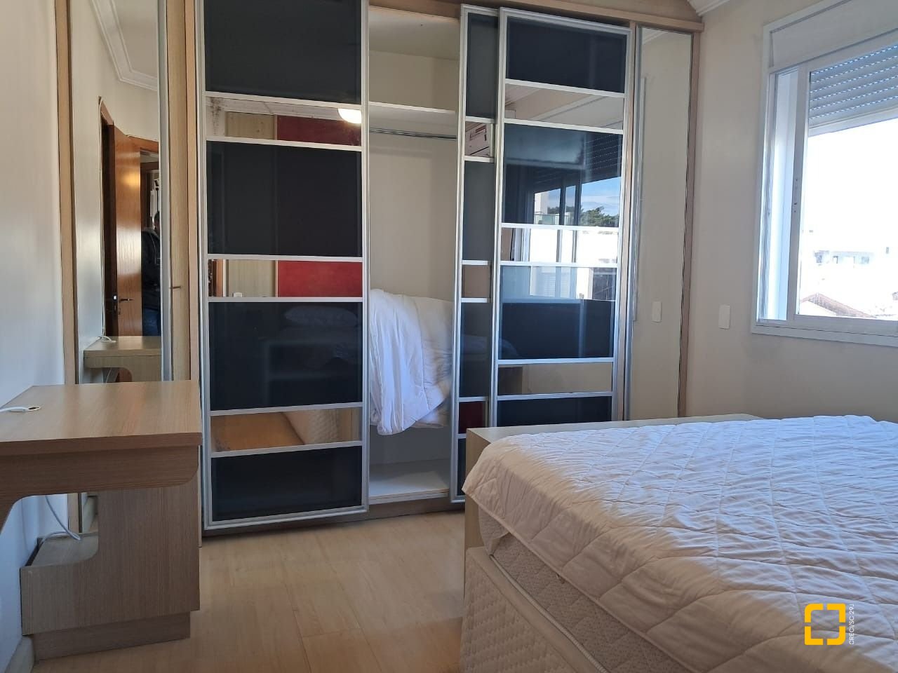 Apartamento com 123m², 4 quartos (sendo 1 suíte), 2 garagens, no bairro Canasvieiras em Florianópolis