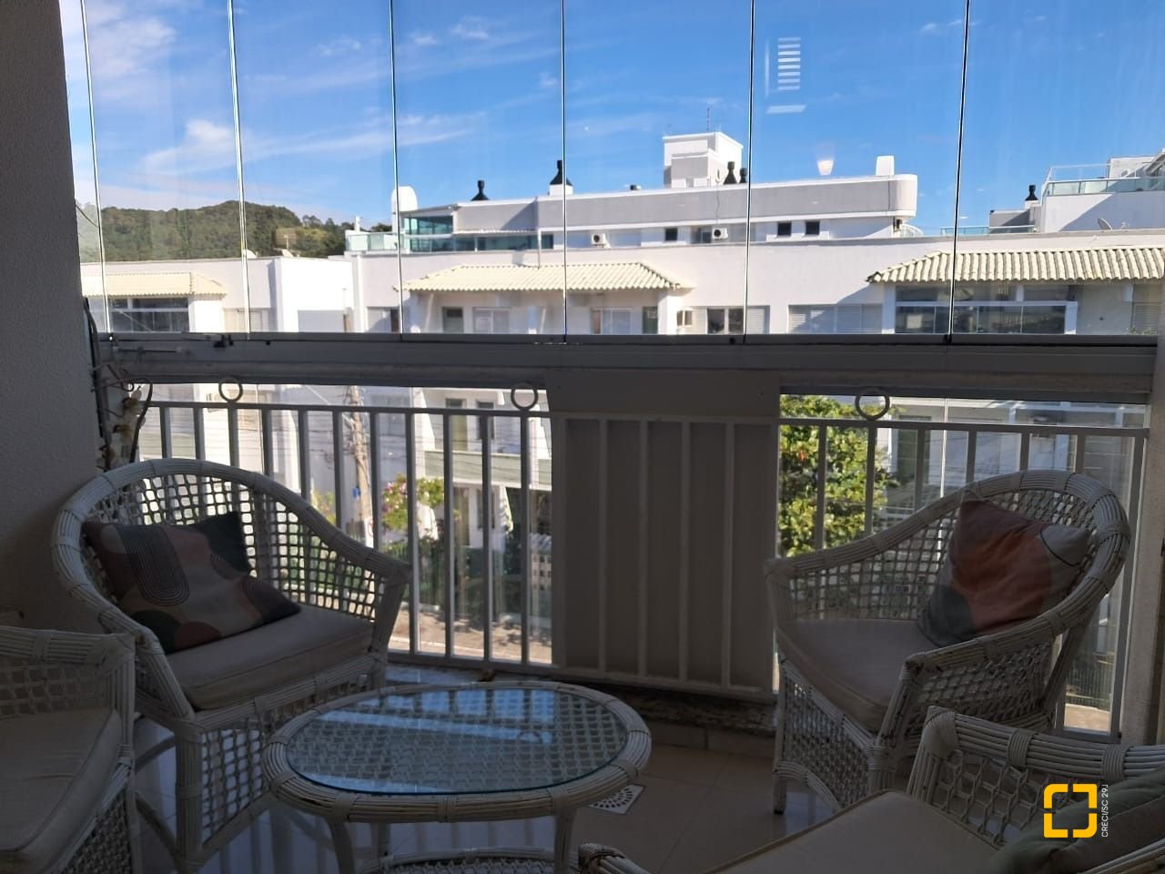 Apartamento com 123m², 4 quartos (sendo 1 suíte), 2 garagens, no bairro Canasvieiras em Florianópolis
