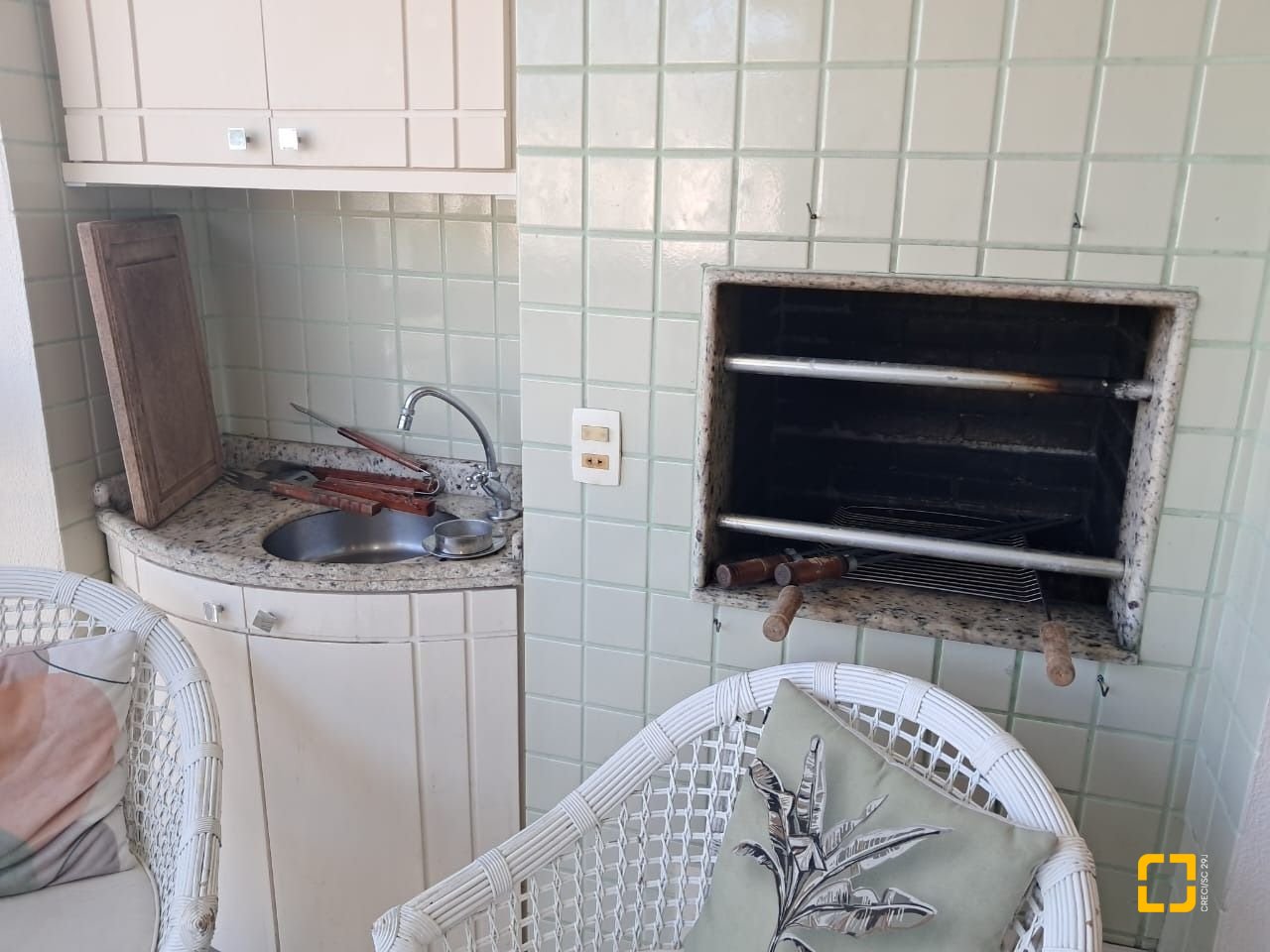 Apartamento com 123m², 4 quartos (sendo 1 suíte), 2 garagens, no bairro Canasvieiras em Florianópolis