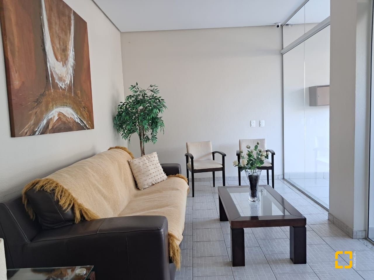 Apartamento com 123m², 4 quartos (sendo 1 suíte), 2 garagens, no bairro Canasvieiras em Florianópolis