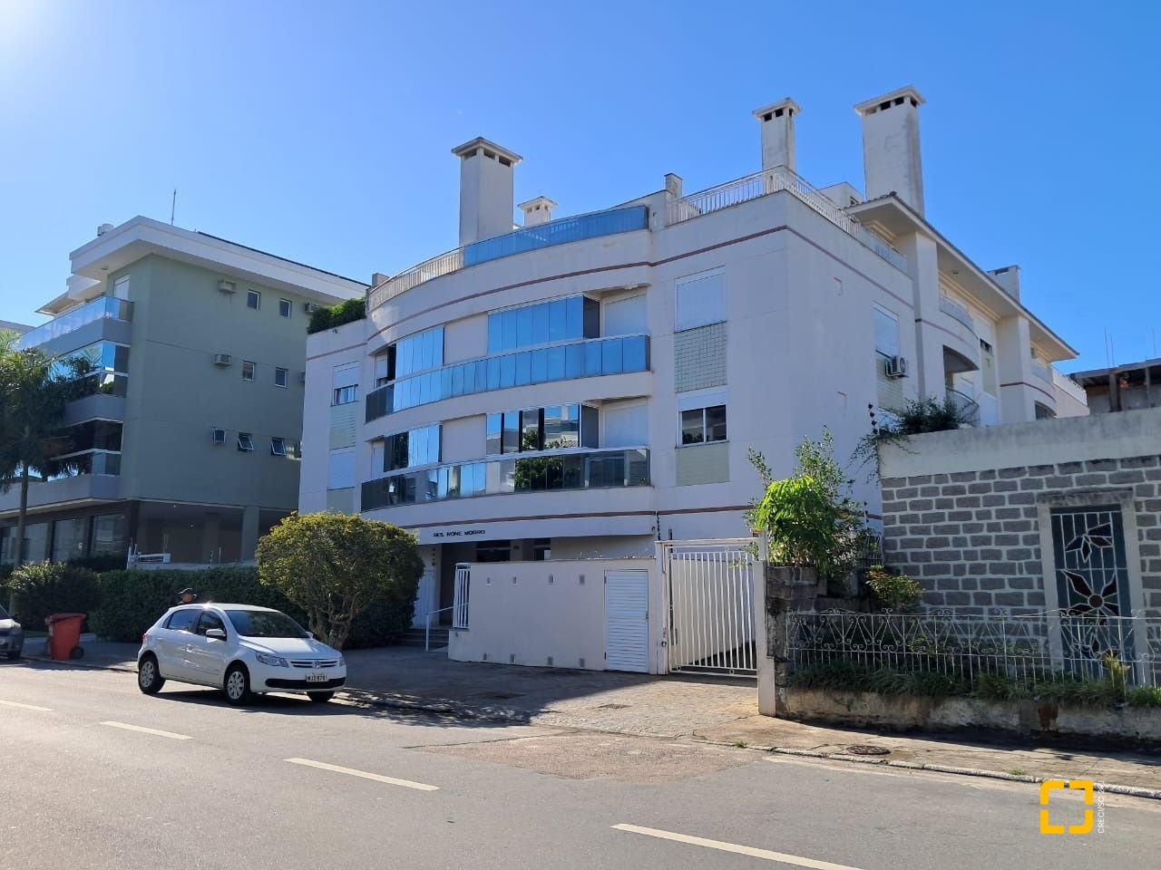 Apartamento com 123m², 4 quartos (sendo 1 suíte), 2 garagens, no bairro Canasvieiras em Florianópolis
