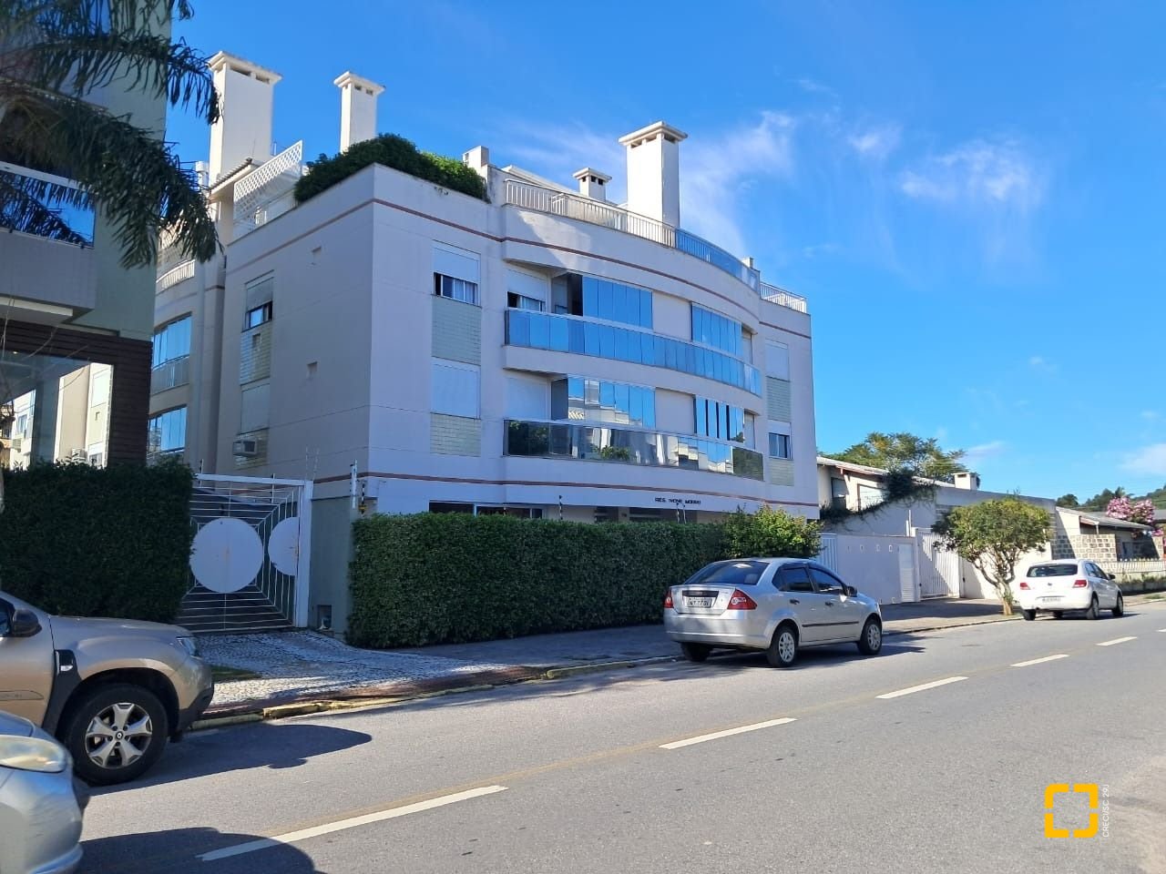 Apartamento com 123m², 4 quartos (sendo 1 suíte), 2 garagens, no bairro Canasvieiras em Florianópolis