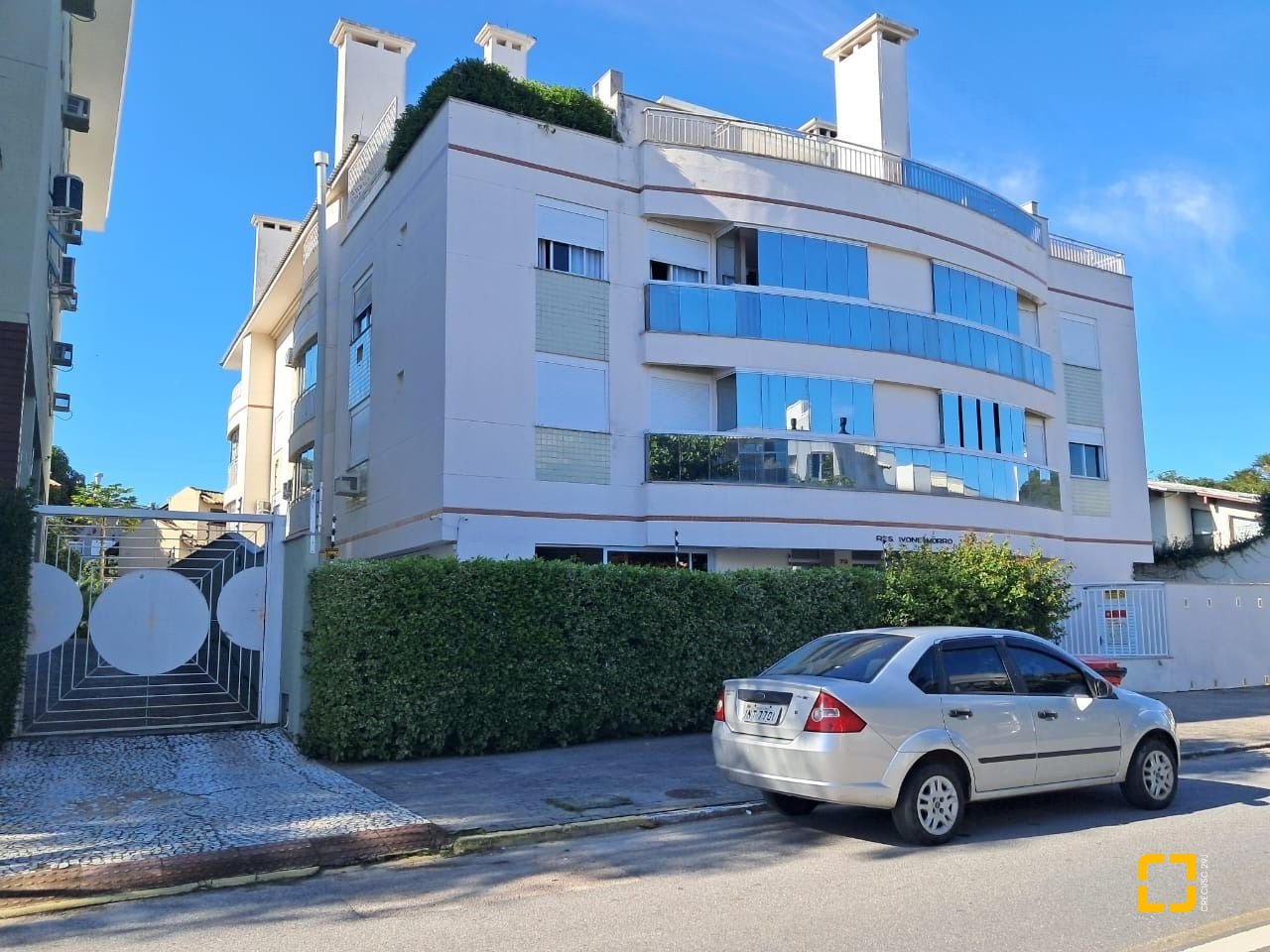 Apartamento com 123m², 4 quartos (sendo 1 suíte), 2 garagens, no bairro Canasvieiras em Florianópolis