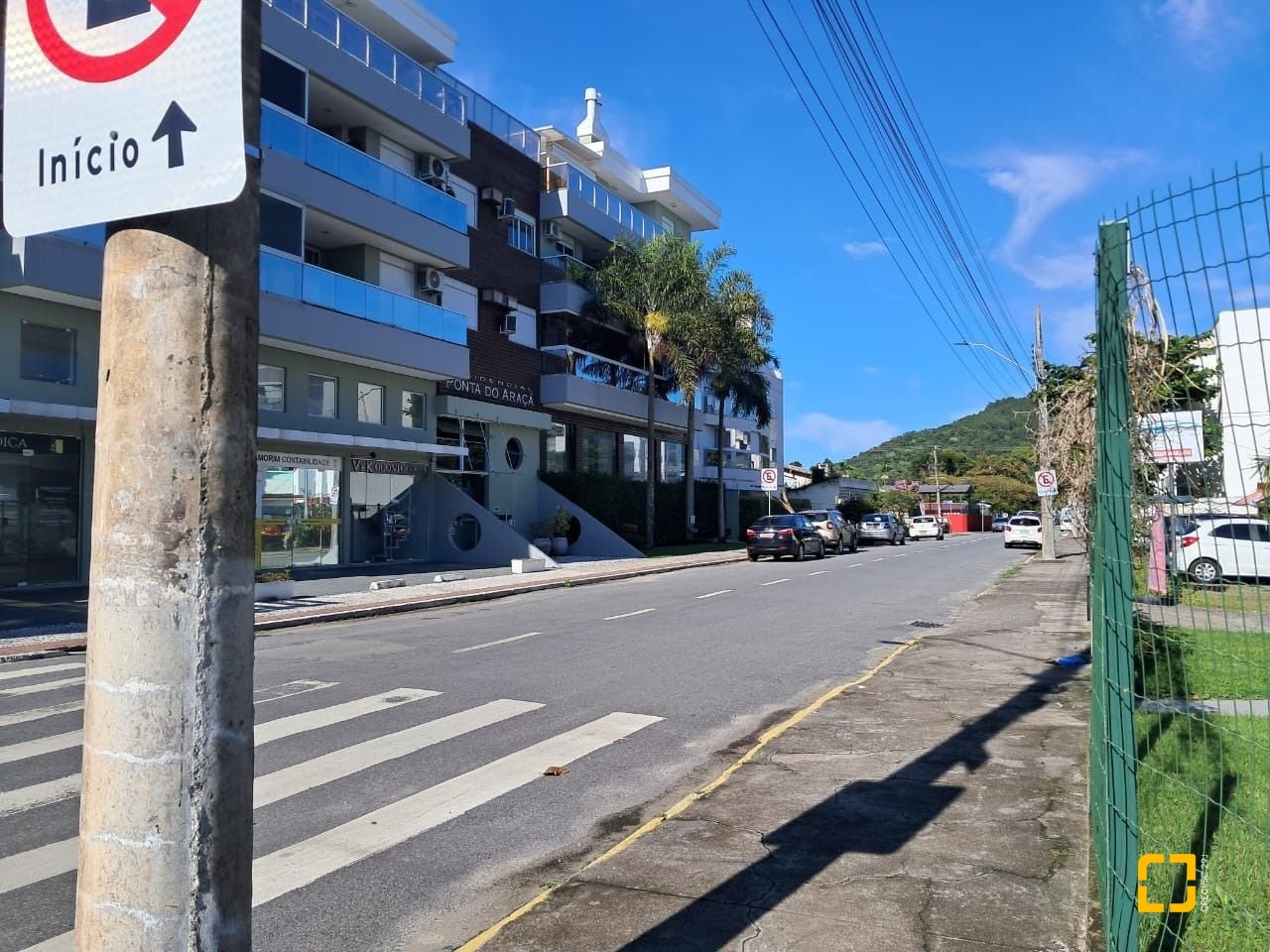 Apartamento com 123m², 4 quartos (sendo 1 suíte), 2 garagens, no bairro Canasvieiras em Florianópolis