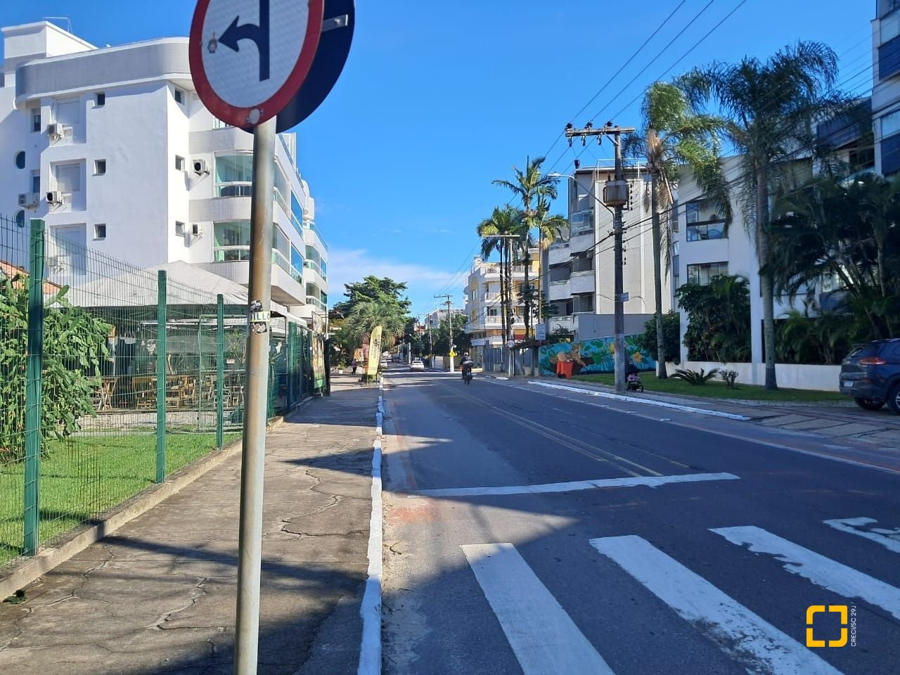 Apartamento com 123m², 4 quartos (sendo 1 suíte), 2 garagens, no bairro Canasvieiras em Florianópolis