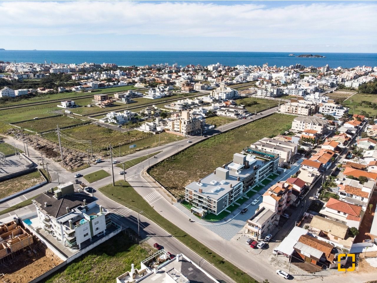 Apartamento com 78m², 4 quartos (sendo 1 suíte), 2 garagens, no bairro Ingleses em Florianópolis