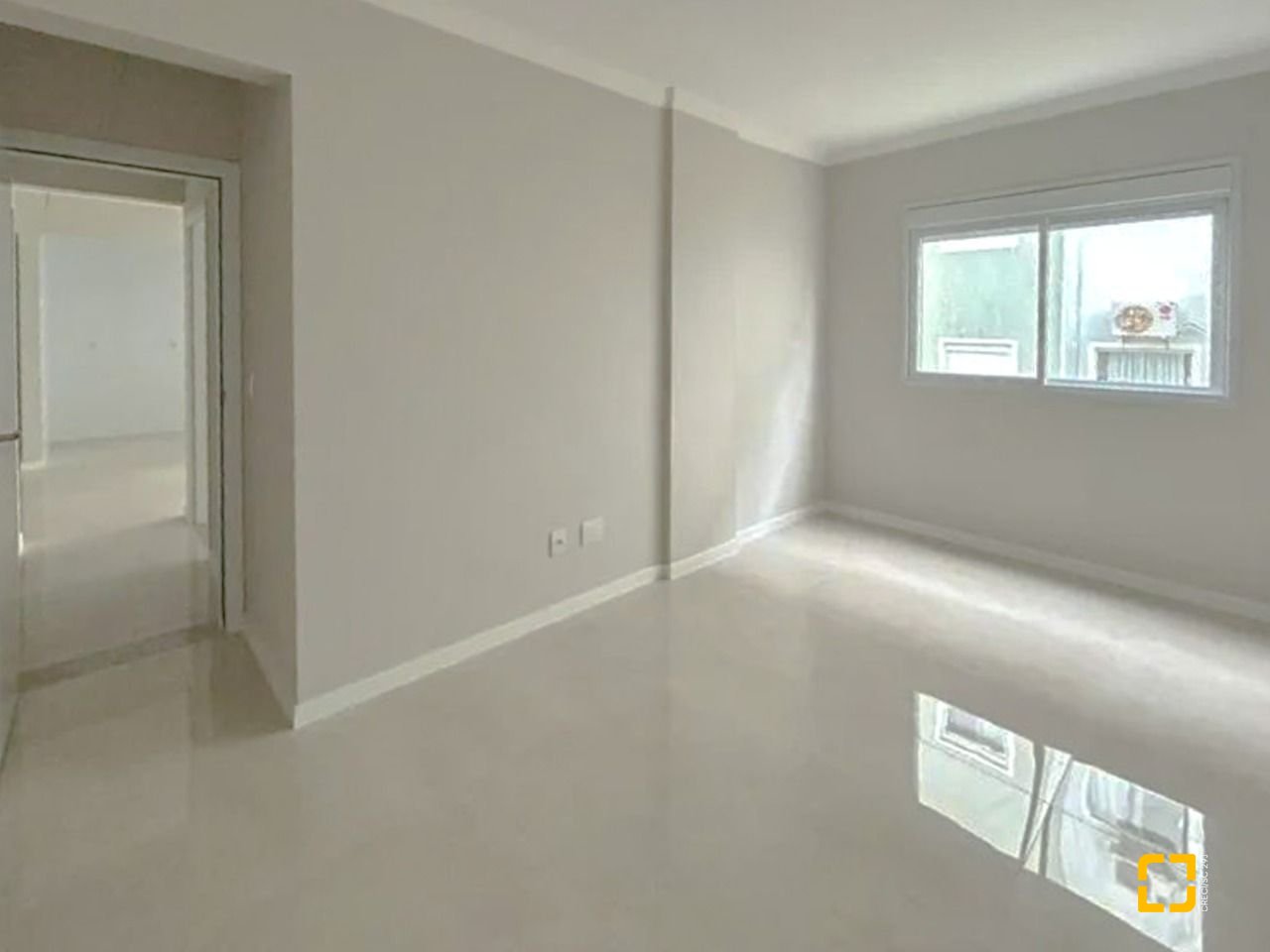 Apartamento com 63m², 3 quartos (sendo 1 suíte), 1 garagem, no bairro Ingleses em Florianópolis