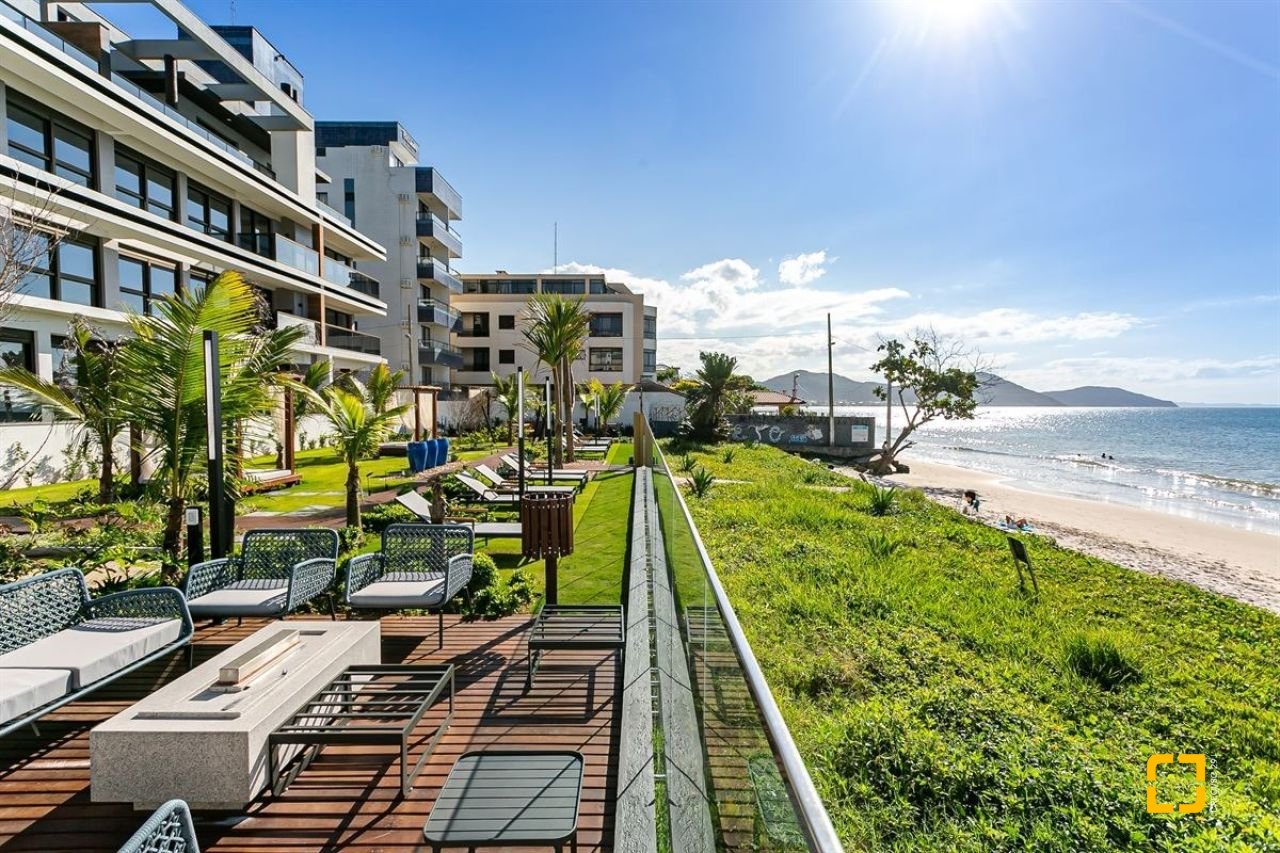 Cobertura com 148m², 3 quartos (sendo 1 suíte), 2 garagens, no bairro Ingleses em Florianópolis