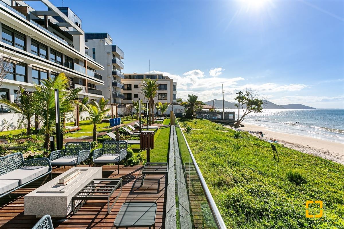 Cobertura com 147m², 3 quartos (sendo 1 suíte), 2 garagens, no bairro Ingleses em Florianópolis
