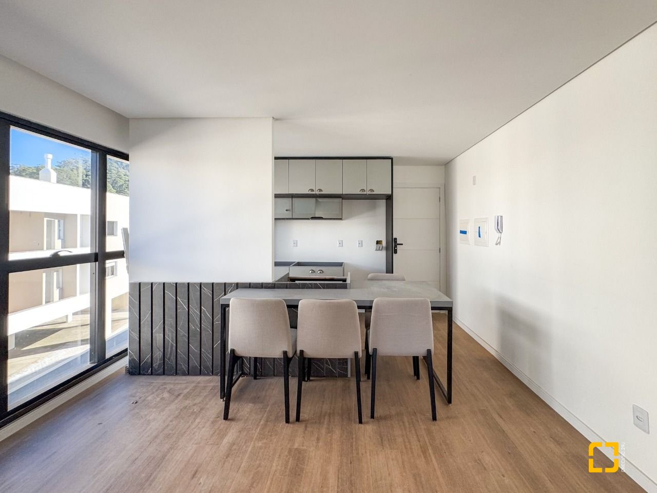 Apartamento com 101m², 4 quartos (sendo 1 suíte), 2 garagens, no bairro Ingleses em Florianópolis