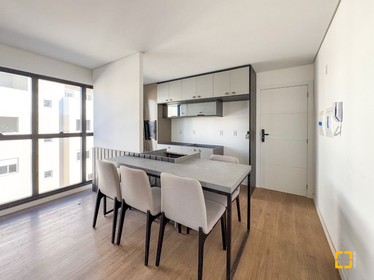 Apartamento com 101m², 4 quartos (sendo 1 suíte), 2 garagens, no bairro Ingleses em Florianópolis