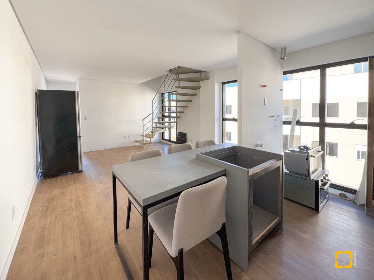 Apartamento com 101m², 4 quartos (sendo 1 suíte), 2 garagens, no bairro Ingleses em Florianópolis