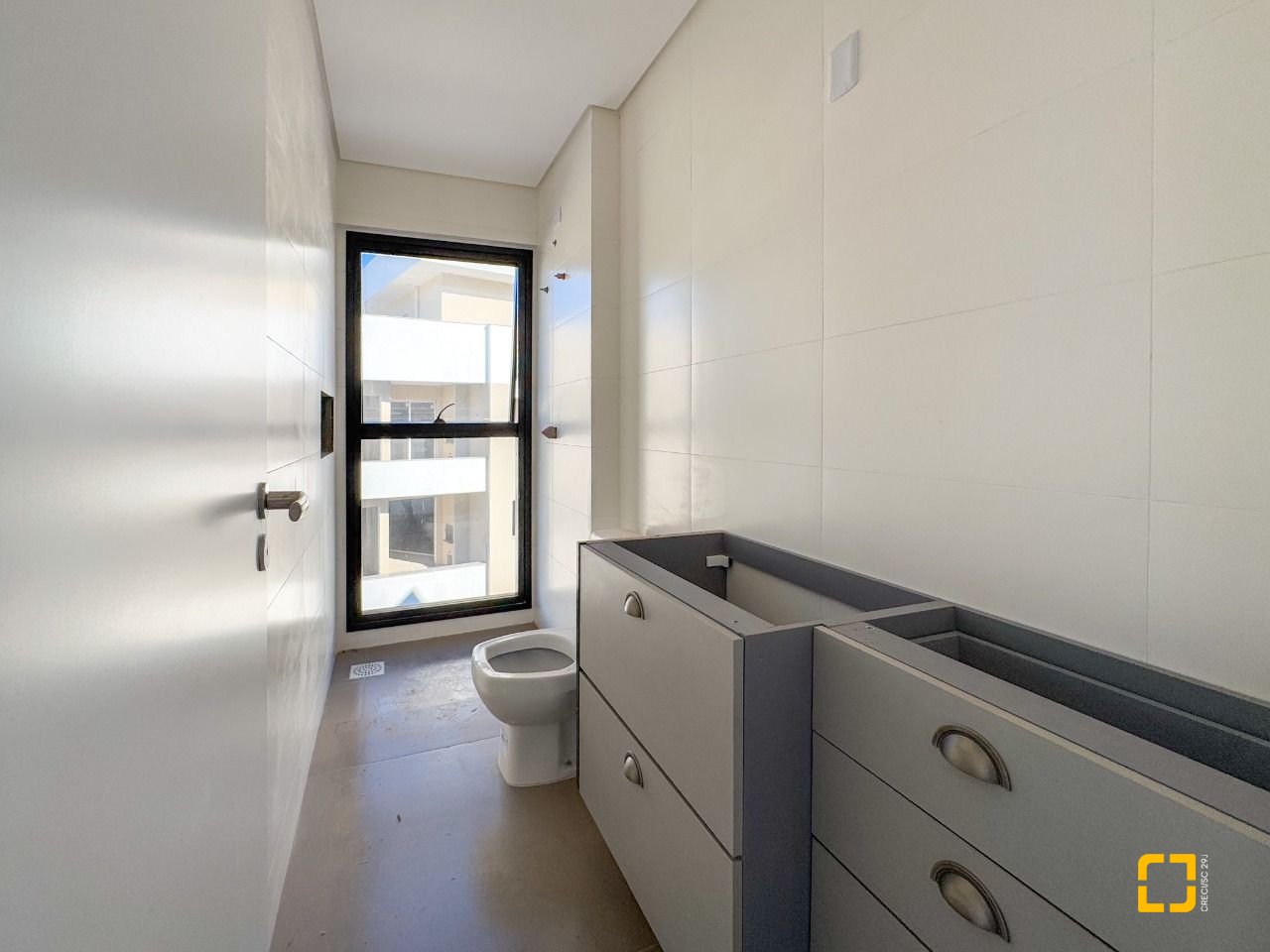 Apartamento com 101m², 4 quartos (sendo 1 suíte), 2 garagens, no bairro Ingleses em Florianópolis