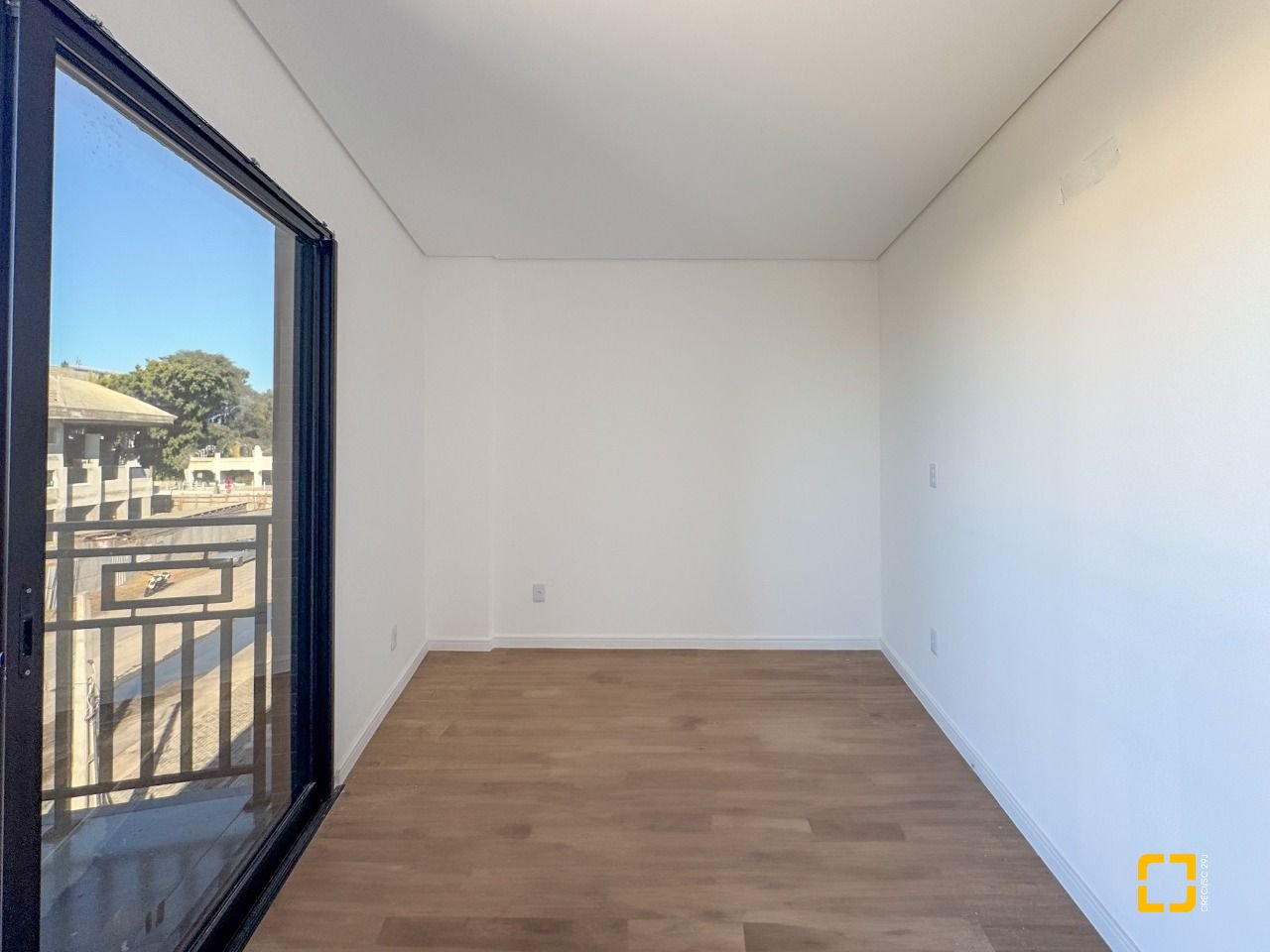 Apartamento com 101m², 4 quartos (sendo 1 suíte), 2 garagens, no bairro Ingleses em Florianópolis