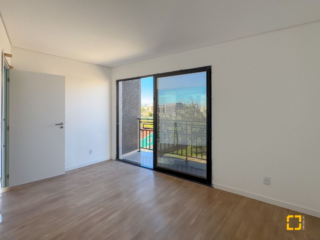 Apartamento com 101m², 4 quartos (sendo 1 suíte), 2 garagens, no bairro Ingleses em Florianópolis