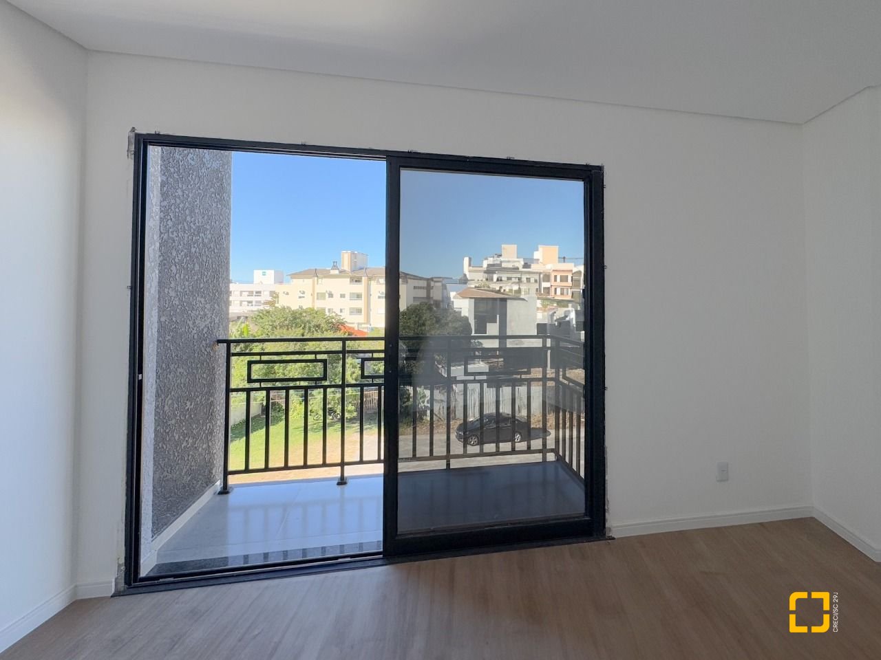 Apartamento com 101m², 4 quartos (sendo 1 suíte), 2 garagens, no bairro Ingleses em Florianópolis
