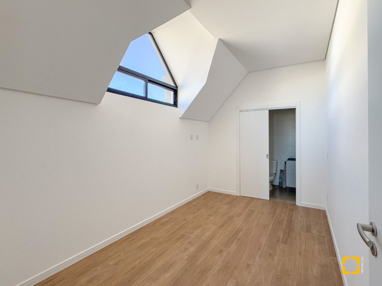 Apartamento com 101m², 4 quartos (sendo 1 suíte), 2 garagens, no bairro Ingleses em Florianópolis